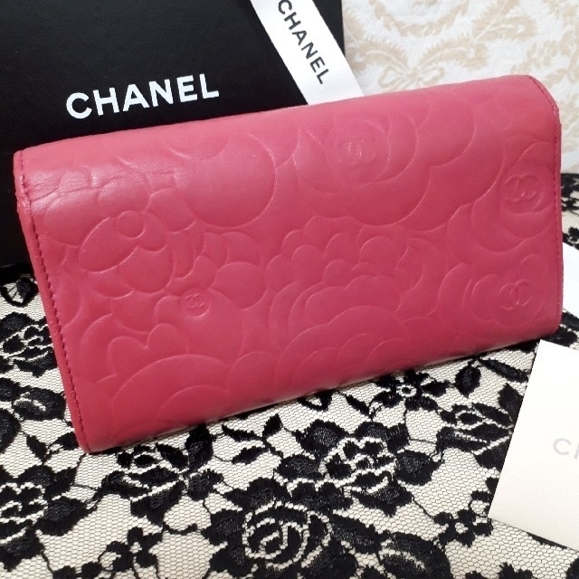 CHANEL(シャネル)のゆうか様専用　CHANEL 美品　カメリア　長財布　ピンク
　正規品 レディースのファッション小物(財布)の商品写真