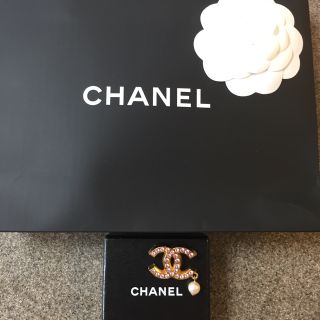 シャネル(CHANEL)の未使用✨シャネルブローチ✨(ブローチ/コサージュ)