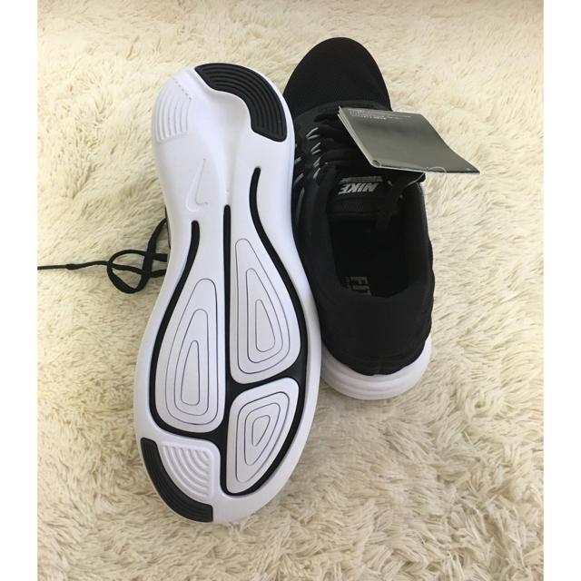 NIKE(ナイキ)の新品 ナイキ  黒 23.5 レディースの靴/シューズ(スニーカー)の商品写真