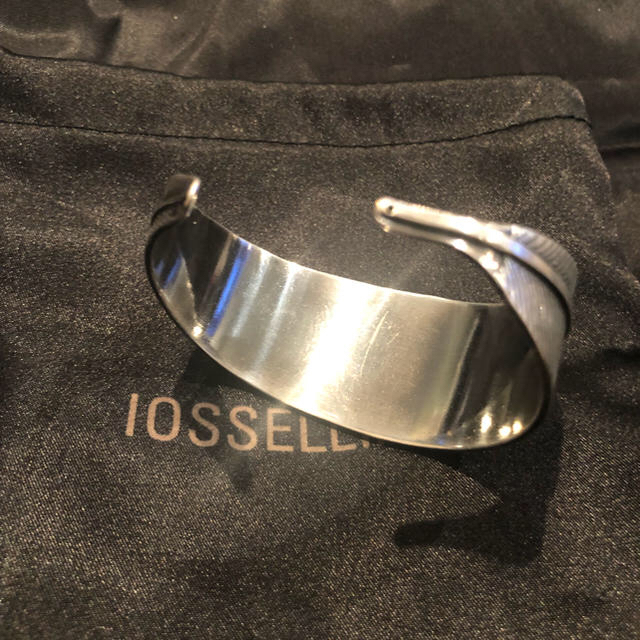 IOSSELLIANI(イオッセリアーニ)のIOSSELLIANI バングル レディースのアクセサリー(ブレスレット/バングル)の商品写真