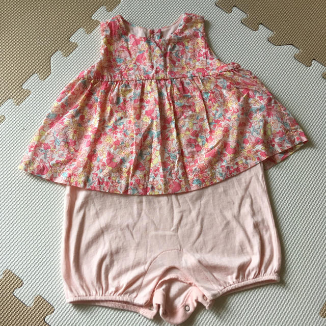 babyGAP(ベビーギャップ)のbaby GAP  70cm キッズ/ベビー/マタニティのベビー服(~85cm)(ロンパース)の商品写真