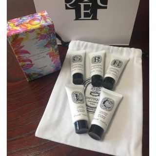 ディプティック(diptyque)のディプティック ボディケア サンプル5点セット 巾着付き(サンプル/トライアルキット)