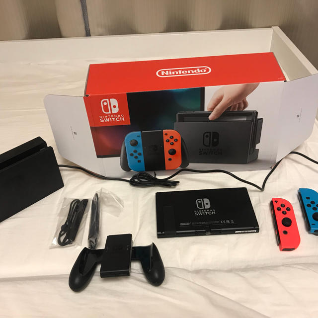 Nintendo Switch(ニンテンドースイッチ)のNintendo Switch本体 エンタメ/ホビーのゲームソフト/ゲーム機本体(家庭用ゲーム機本体)の商品写真