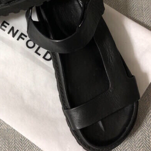ENFOLD(エンフォルド)の♯09 marché 2018 エンフォルド ¥35,640 牛革サンダル 36 レディースの靴/シューズ(サンダル)の商品写真