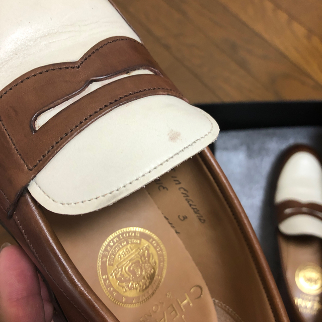 CHEANEY(チーニー)のCHEANEY バイカラー ローファー レディースの靴/シューズ(ローファー/革靴)の商品写真