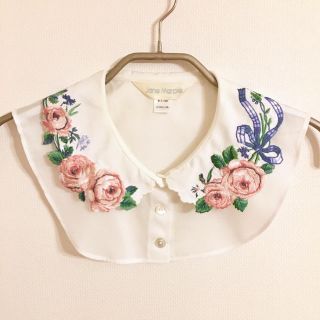 ジェーンマープル(JaneMarple)のジェーンマープル ローズエンブロイダリー 付け襟 刺繍 薔薇(つけ襟)