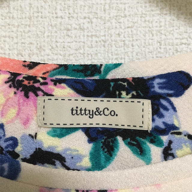 titty&co(ティティアンドコー)のtitty&Co. 花柄ワンピース レディースのワンピース(ミニワンピース)の商品写真