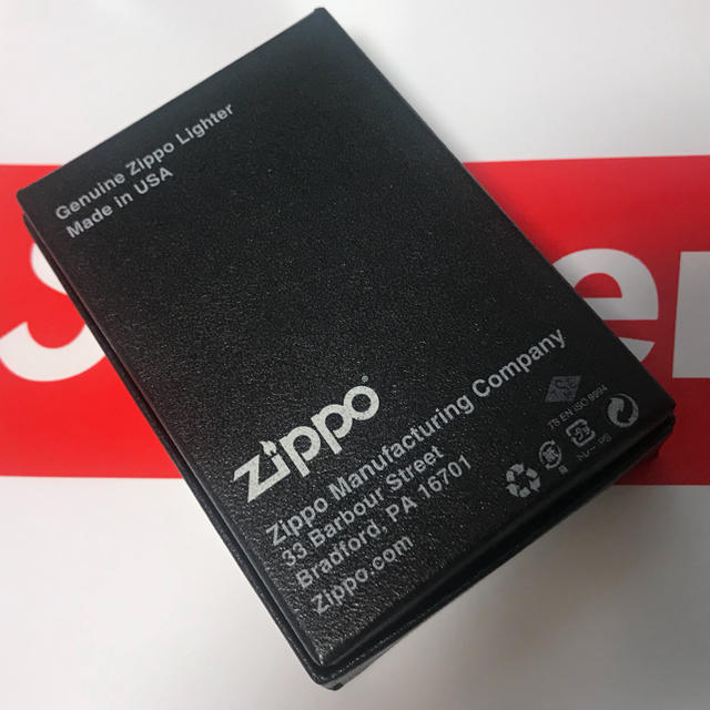 Supreme(シュプリーム)のSupreme Logo Zippo 2018SS 新品未使用 メンズのファッション小物(タバコグッズ)の商品写真