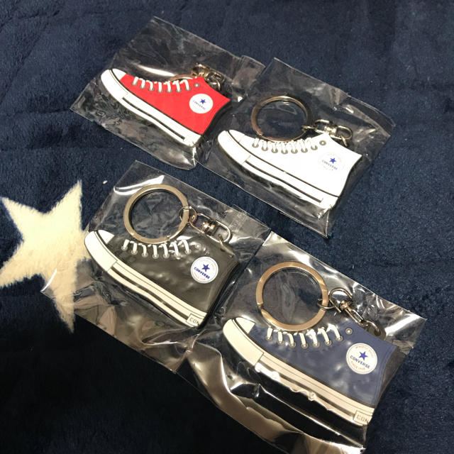 CONVERSE(コンバース)の【新品】 コンバース キーホルダー １つの価格です。 エンタメ/ホビーのコレクション(ノベルティグッズ)の商品写真