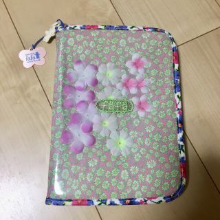 フェフェ(fafa)の新品   fafa母子手帳ケースL(母子手帳ケース)