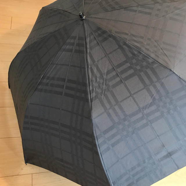 BURBERRY(バーバリー)の【新品】バーバリー 折り畳み傘 メンズのファッション小物(傘)の商品写真