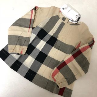 バーバリー(BURBERRY)の【 nico様ご専用です 】バーバリー ブラウス 4y 新品(ブラウス)