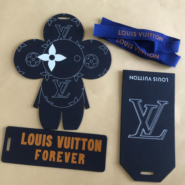 LOUIS VUITTON(ルイヴィトン)の限定品 ルイヴィトン ヴィヴィエンヌ ノベルティ レディースのアクセサリー(チャーム)の商品写真