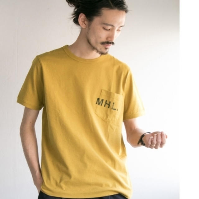 URBAN RESEARCH(アーバンリサーチ)のMHL.×アーバンリサーチ完売別注TシャツイエローM メンズのトップス(Tシャツ/カットソー(半袖/袖なし))の商品写真