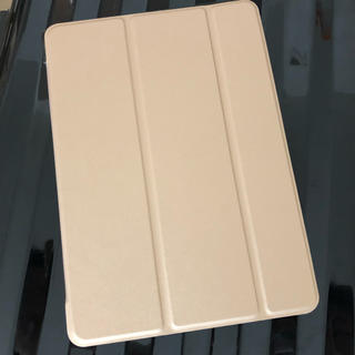 アップル(Apple)のiPad ケース フィルム  色ゴールド(iPadケース)