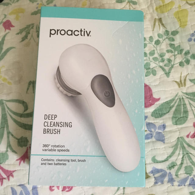 proactiv(プロアクティブ)のプロアクティブ 電動洗顔ブラシ ディープクレンジング ブラシ スマホ/家電/カメラの美容/健康(フェイスケア/美顔器)の商品写真