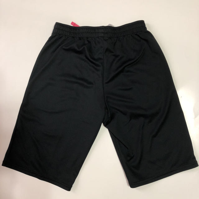 adidas(アディダス)のadidas 短パン  150cm 女の子用 中古 キッズ/ベビー/マタニティのキッズ服女の子用(90cm~)(パンツ/スパッツ)の商品写真