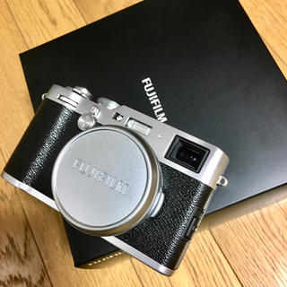 フジフイルム(富士フイルム)の    nicheさま専用商品  富士フィルム FUJIFILM X100F (コンパクトデジタルカメラ)