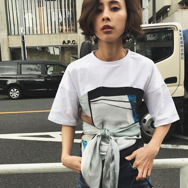 Ameri VINTAGE(アメリヴィンテージ)の【mercimerci様専用】♡MEDI DRAWING UNEVEN TEE レディースのトップス(Tシャツ(半袖/袖なし))の商品写真