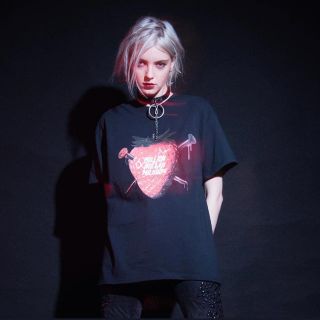 ミルクボーイ(MILKBOY)の MILKBOY berry MDM Tシャツ  ブラック 新品未開封(Tシャツ(半袖/袖なし))