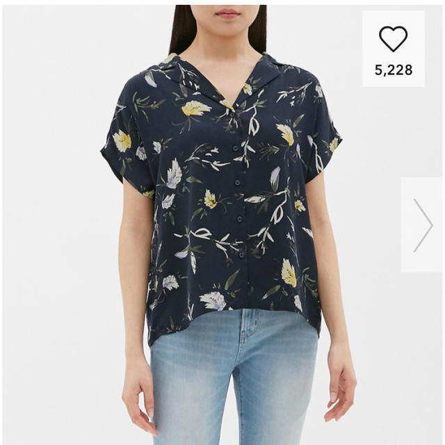 GU(ジーユー)のGU シャツ 半袖 アロハシャツ風 ネイビー レディースのトップス(シャツ/ブラウス(半袖/袖なし))の商品写真