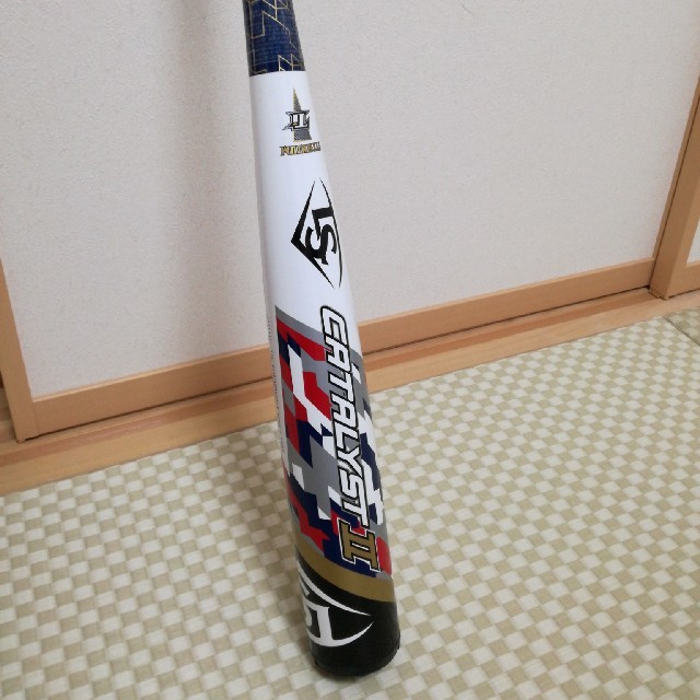 Louisville Slugger(ルイスビルスラッガー)のカタリスト 一般軟式 スポーツ/アウトドアの野球(バット)の商品写真