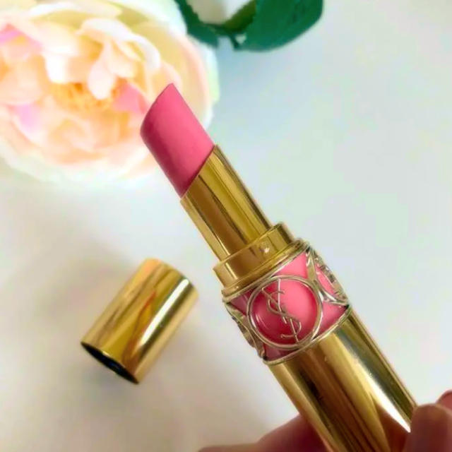 Yves Saint Laurent Beaute(イヴサンローランボーテ)のYSL 口紅 ルージュ ヴォリュプテ シャイン 31 コスメ/美容のベースメイク/化粧品(口紅)の商品写真