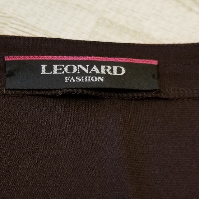 LEONARD(レオナール)の美品　レオナール　ワンピース　38サイズ レディースのワンピース(ひざ丈ワンピース)の商品写真