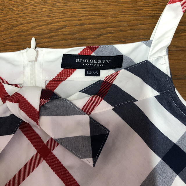 BURBERRY(バーバリー)のらあら様専用🌟バーバリー☆120㎝☆ キッズ/ベビー/マタニティのキッズ服女の子用(90cm~)(Tシャツ/カットソー)の商品写真