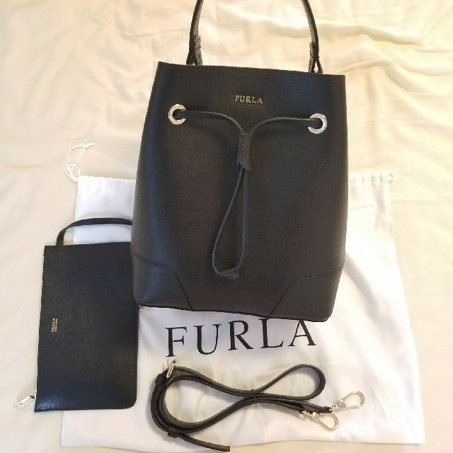 FURLA　ショルダーバッグ