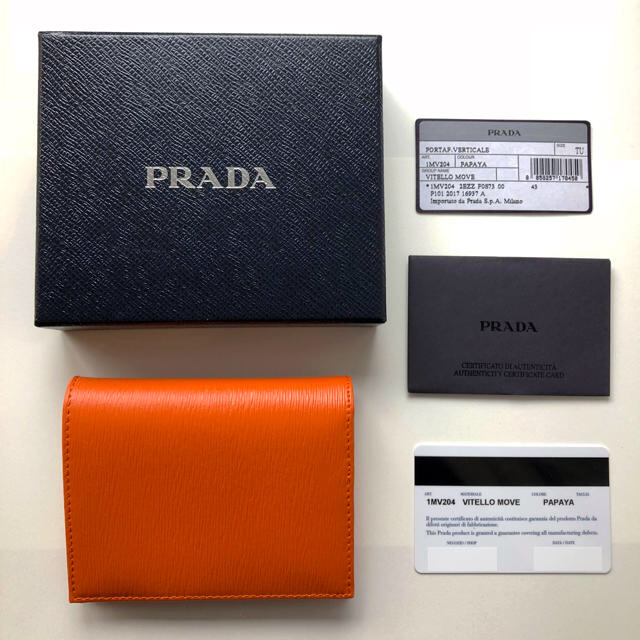 PRADA(プラダ)の新品 プラダ ミニ財布 レディースのファッション小物(財布)の商品写真