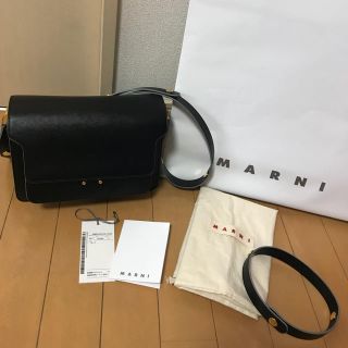 マルニ(Marni)のyoh__様専用２９日までmarniマルニ ★トランクバッグ ブラック(ショルダーバッグ)