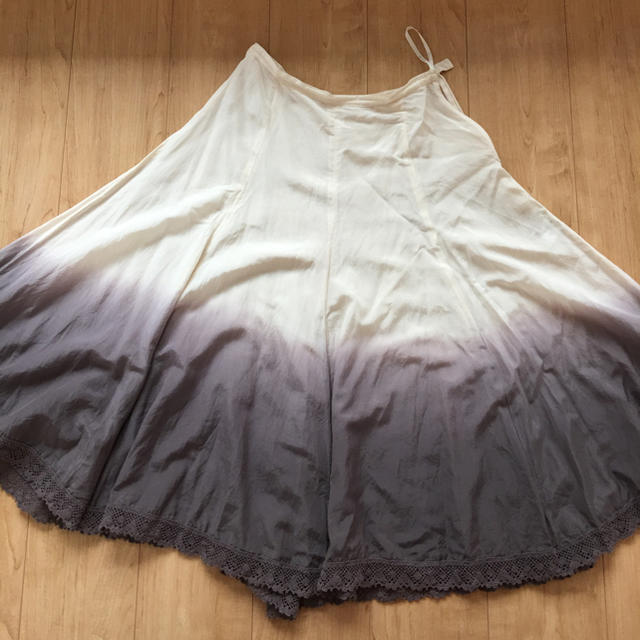 KOOS(コース)のKOOS シルク混スカート レディースのスカート(ひざ丈スカート)の商品写真
