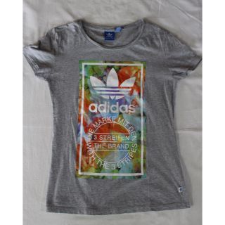 アディダス(adidas)のAdidas Tシャツ(Tシャツ(半袖/袖なし))