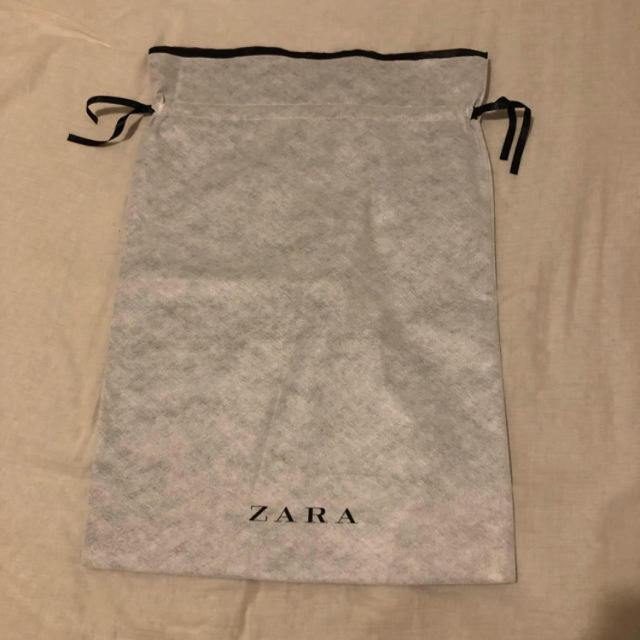 ZARA(ザラ)のZARAラッピング袋＆Ermenegildo Zegna ネクタイ 箱  インテリア/住まい/日用品のオフィス用品(ラッピング/包装)の商品写真