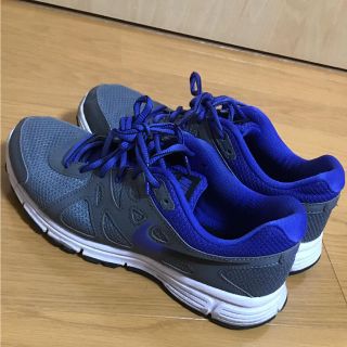 ナイキ(NIKE)のNIKE ナイキ レディース スニーカー 24 グレーと青紫(スニーカー)