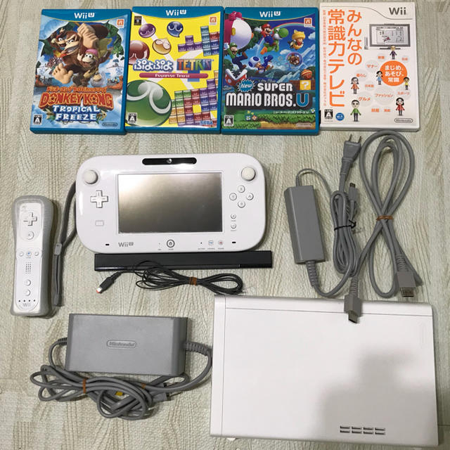 Wii U - WiiU（箱なし）シロ 32GB ソフト4本付きの通販 by まなみ's ...