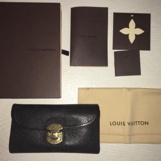 ルイヴィトン(LOUIS VUITTON)のこるく様専用     ルイヴィトン マヒナ(財布)