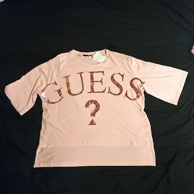 GUESS(ゲス)のGUESSピンク(Ｌ) レディースのトップス(Tシャツ(半袖/袖なし))の商品写真