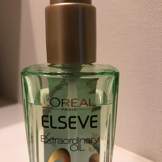 L'Oreal Paris(ロレアルパリ)のLOREAL ELSEVE Extraordinary Oil ボタニカル コスメ/美容のヘアケア/スタイリング(オイル/美容液)の商品写真