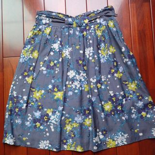 スピックアンドスパン(Spick & Span)の♡スピックアンドスパン Spick and Span♡ 花柄膝丈スカート(ひざ丈スカート)