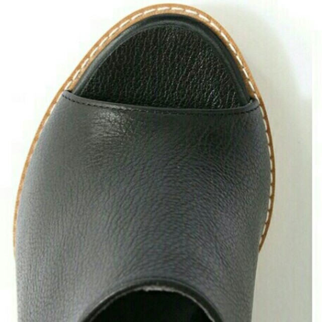 DIANA(ダイアナ)のDIANA　ダイアナ　サンダル　黒　24cm レディースの靴/シューズ(サンダル)の商品写真