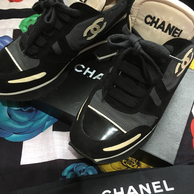 CHANEL(シャネル)のシャネル   ヴィンテージ  スニーカー レディースの靴/シューズ(スニーカー)の商品写真