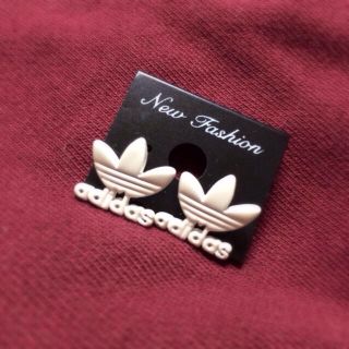 アディダス(adidas)のadidas♡ピアス(キャッチ無し)(ピアス)