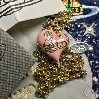 ヴィヴィアンウエストウッド(Vivienne Westwood)のヴィヴィアン エリザベス ピンクハート ネックレス(ネックレス)