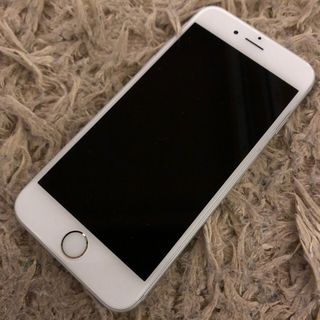 値下げ！iPhone 6s Silver 16 GB au(スマートフォン本体)