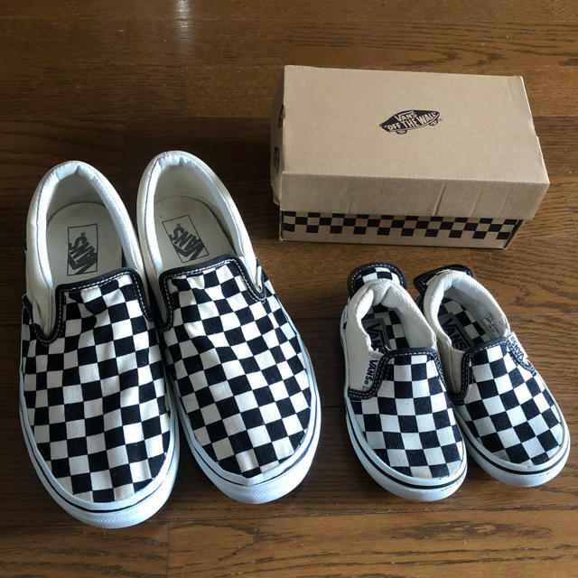 VANS(ヴァンズ)のVANS®︎ kids&men's スリッポン2足組 キッズ/ベビー/マタニティのキッズ靴/シューズ(15cm~)(スリッポン)の商品写真