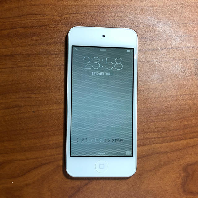 iPod touch(アイポッドタッチ)のiPod touch第5世代  新品 スマホ/家電/カメラのスマートフォン/携帯電話(スマートフォン本体)の商品写真