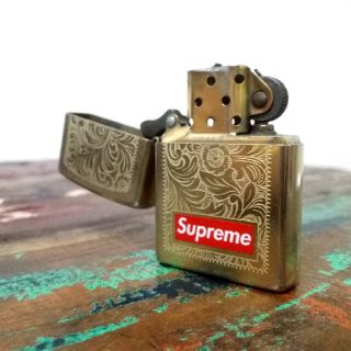 Supreme - Supreme 14aw Engraved Brass Zippoの通販 by フィカス