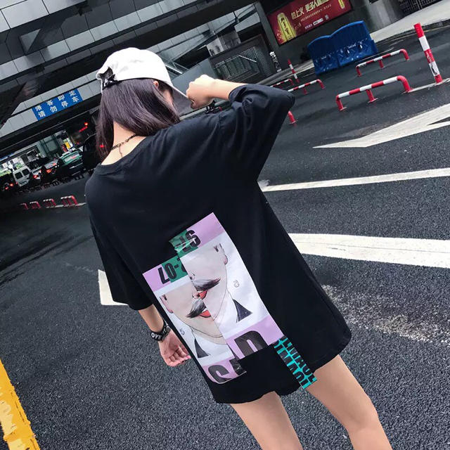 韓国ファッション  レディースのトップス(Tシャツ(半袖/袖なし))の商品写真